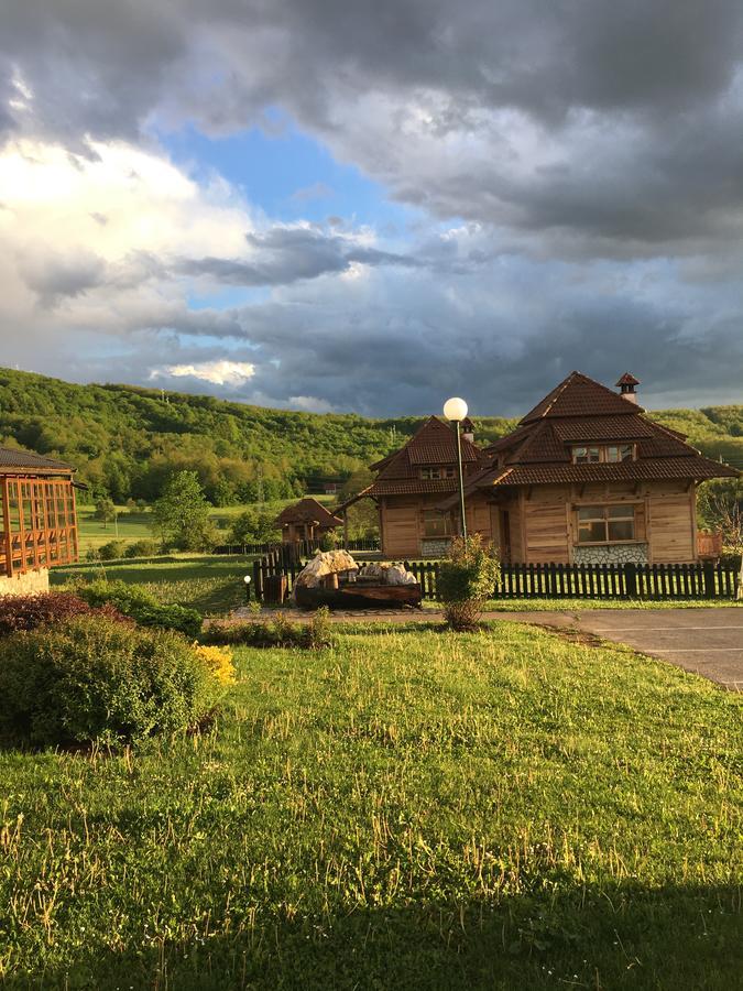 Nacionalna Kuca Bajo Mackat Villa Exteriör bild