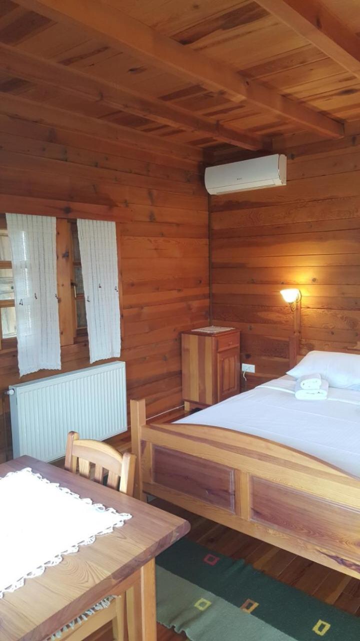 Nacionalna Kuca Bajo Mackat Villa Exteriör bild